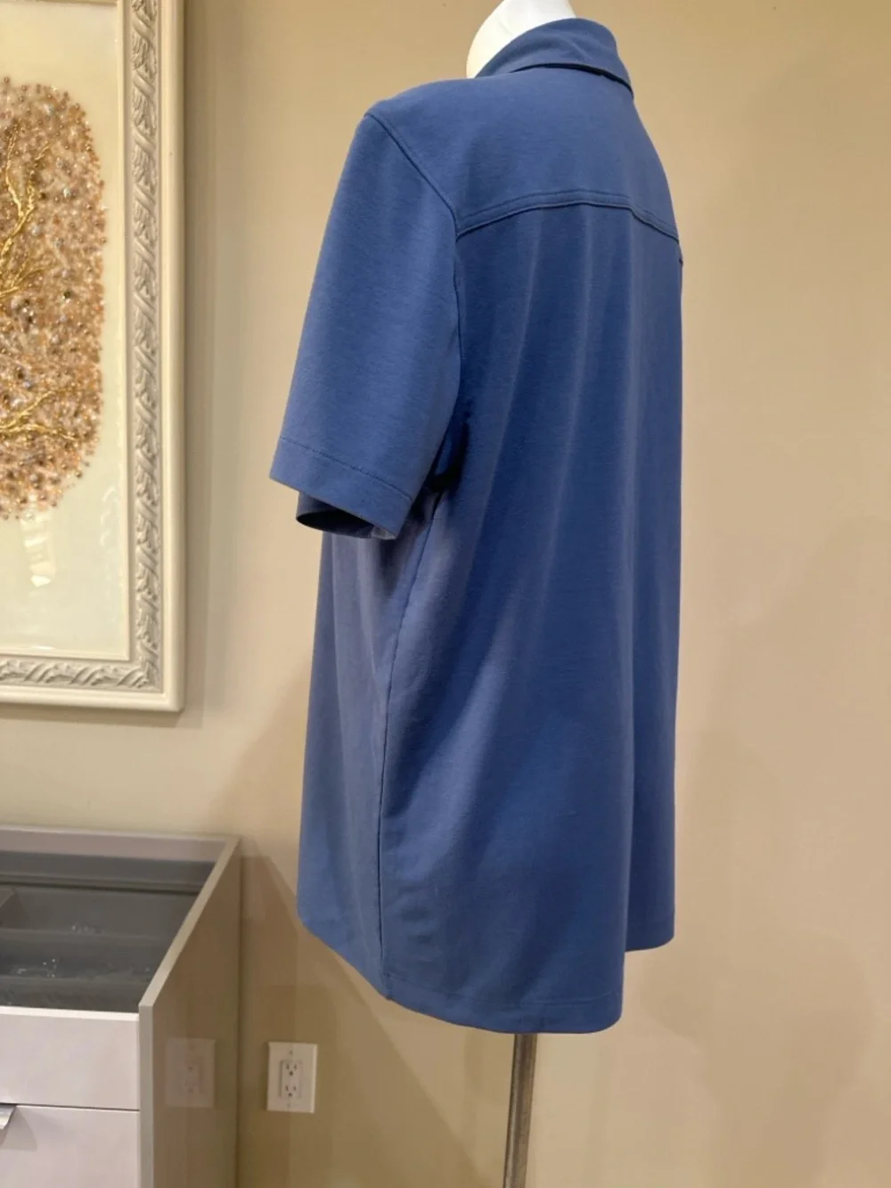 Banana Republic Men's Short-Sleeve Button-Down Shirt in Dusty Blue - Picture 3 of 10